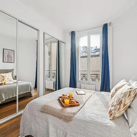Eiffel Tower & Champs De Mars - 1Br - Cityapartmentstay Paris Exterior photo